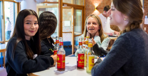 Die Peter-Ustinov-Schule ist jetzt „Lernen-durch-Engagement“-Netzwerkschule – Ein Bericht von 4 Projekten der 7 A